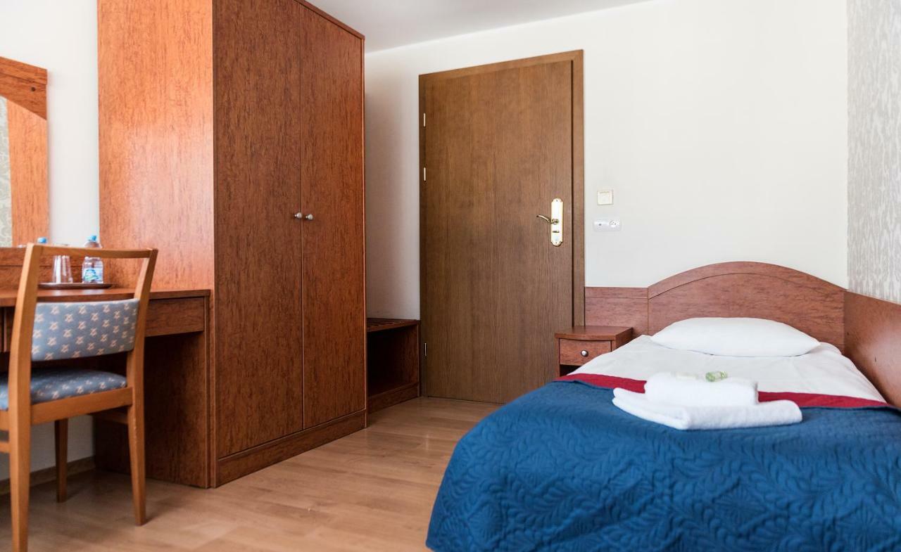 Gosciniec Witomino Bed & Breakfast Gdynia Bagian luar foto